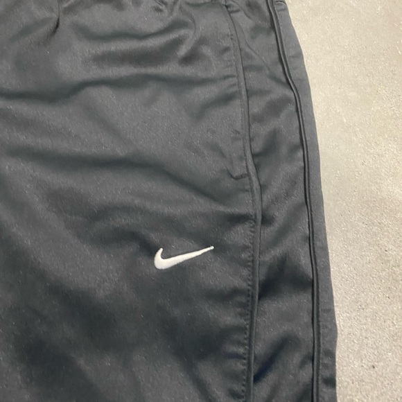 Womens all weather NIKE track pant - Picture 2 of 5